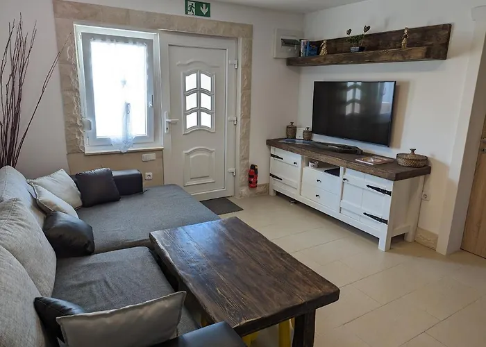 Lipa Apartment Vir